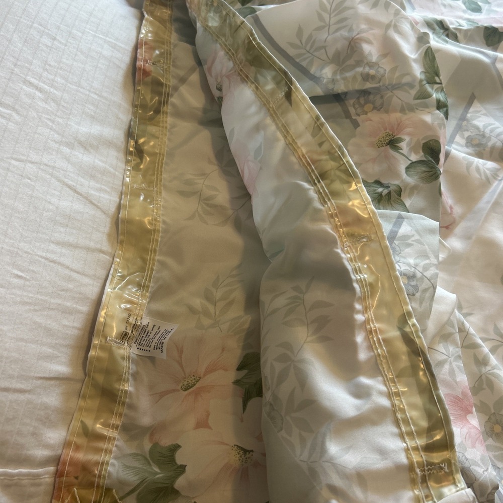 Cottagecore Vtg Springs Home Ruffled Shower Curtain Floral USA Made 66X67 - Picture 5 of 7